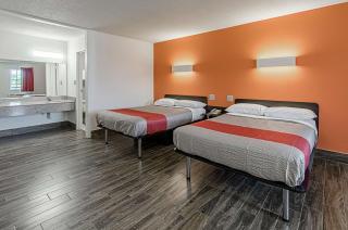 Motel 6-Staunton, VA - 5