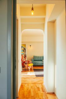 Artsy Old Town Apartment - Bucharest - 8