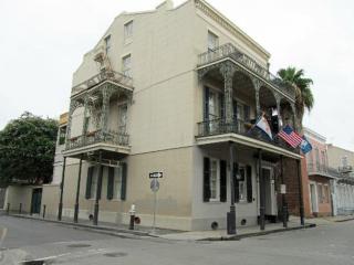 Lafitte Hotel & Bar - New Orleans - 9