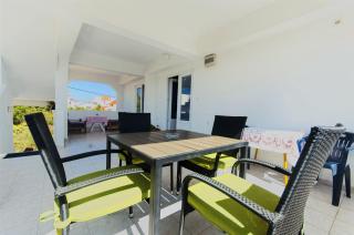 Apartments Smilja - Tribunj - 3