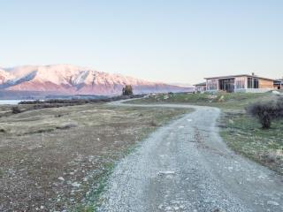 Isolation Bay - Lake Tekapo - 5