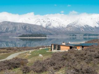 Isolation Bay - Lake Tekapo - 4