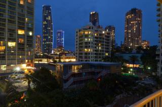 Moroccan Resort - HR Surfers Paradise - 9
