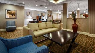 Best Western Plus Kalamazoo Suites - Kalamazoo - 3