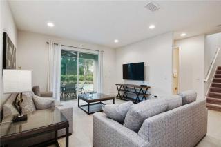 DREAM HOUSE, ECOLAB Sanitzed NEAR DISNEY, POOL FENCE - Orlando - 4