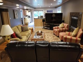 Elegant 2 King Bedrooms Apartment - 4 guest maximum and2 night minimum - 1