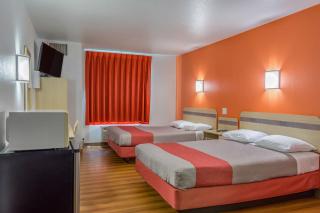 Motel 6-Redmond, OR - 1