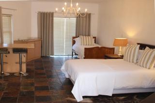 Golden Key Guesthouse - Vredenburg - 5