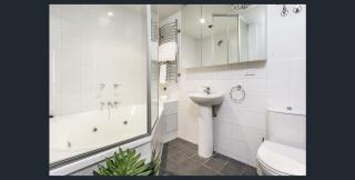 Waterfront (Yarra St) by Gold Star Stays - Geelong - 5