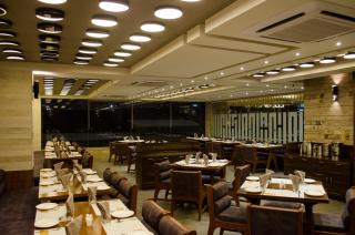 Hotel Grand Elegance - 1