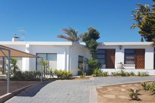 Golden Key Guesthouse - 1
