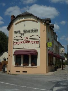 Logis Hôtel-Restaurant La Croix Couverte - Mayenne - 0