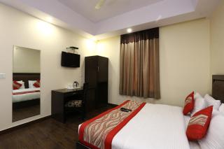 Hotel Kingston Park near Ganga Ram Hospital - New Delhi - 1
