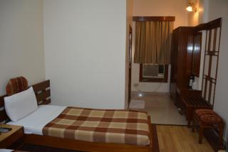 Hotel Natraj - Dibrugarh - 8