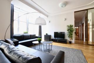 Standerd Apartment by Hi5 - Lovag Family Suites - Budapest - 1
