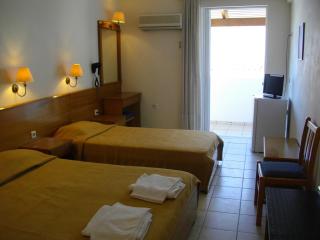 Andreolas Beach Hotel - Laganas - 2