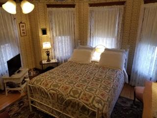 Rose & Thistle Bed & Breakfast - Cooperstown - 1