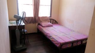 Anurak Guesthouse - Bangkok - 4