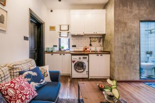 Shanghai Apartment Good Location 1200 - 4
