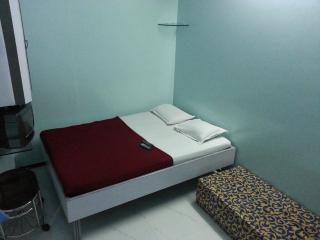 New Metro Guest House - Bombay - 5
