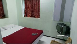 New Metro Guest House - Bombay - 1