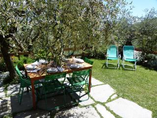 Olive Press Lodge - 2
