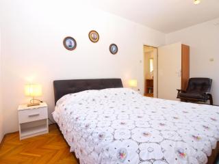 House Nada 1201 - 1