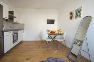 Great Located Family Apartments - Marina - 4