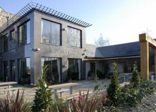 Upton Court Hotel - 5