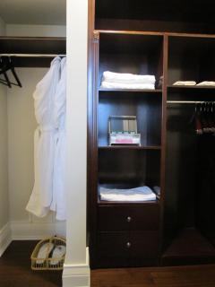 Sydney Boutique Inn & Suites - 1