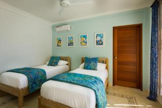 Aquamarine Beach Villas - 9