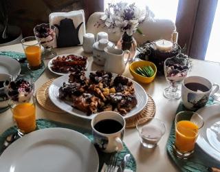 Alaska Chalet Bed & Breakfast - Eagle River - 5