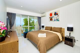 LUXURIOUS APARTMENT on JOMTIEN BEACH ROAD - Jomtien Beach - 5