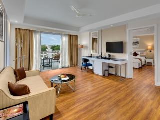 Amanora The Fern Hotels & Club - Pune - 1