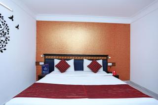 Treebo Mall View, DLF Phase II - 8