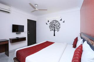 Treebo Mall View, DLF Phase II - 6