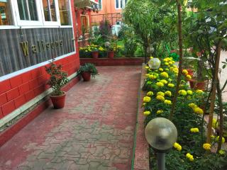 Walisons Hotel - Srinagar - 2