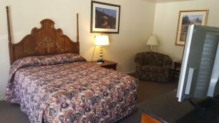 Amber Inn Motel - 1