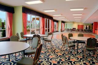 Best Western Plus Sandusky Hotel & Suites - Sandusky - 3