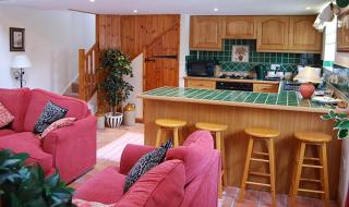 Swallows' Barn - Corby - 3