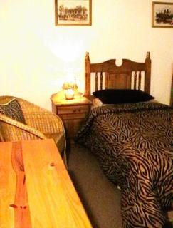 Oaktree Lodge Guest House - Kyalami - 4