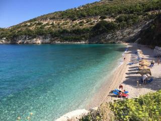 Luxurious villa at a unique spot - Agios Nikolaos - 4