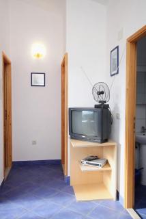 Family friendly seaside apartments Vinisce, Trogir - 5946 - 3