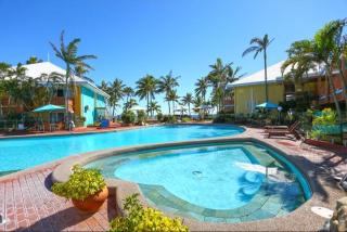 WhitsunStays - The Resort by the Sea - Mackay - 0