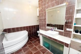 Holiday house with a swimming pool Kotisina, Makarska - 6808 - 4