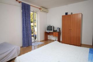 Apartments with a parking space Vis - 8924 - 8