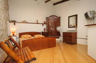 Apartments with a parking space Vis - 8933 - 2