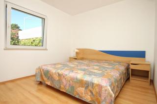 Seaside apartments with a swimming pool Zavalatica, Korcula - 9151 - 4