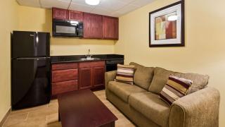 Best Western Airport Inn & Suites Cleveland - Brook Park - 5
