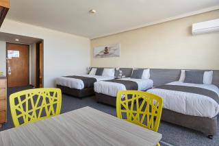 Bayside Hotel - 2